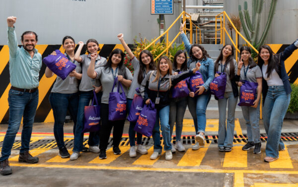 La Fabril conmemora el Día Internacional de la Niña y la Mujer en la Ciencia con una Jornada de empoderamiento femenino