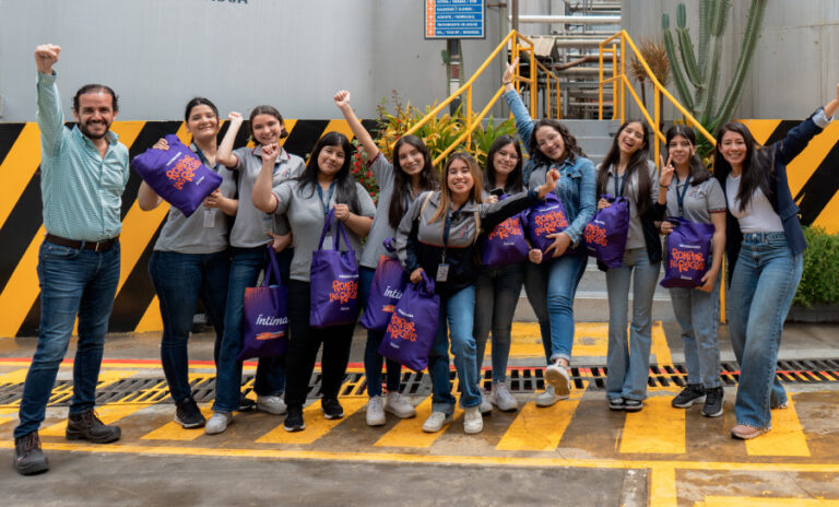 La Fabril conmemora el Día Internacional de la Niña y la Mujer en la Ciencia con una Jornada de empoderamiento femenino